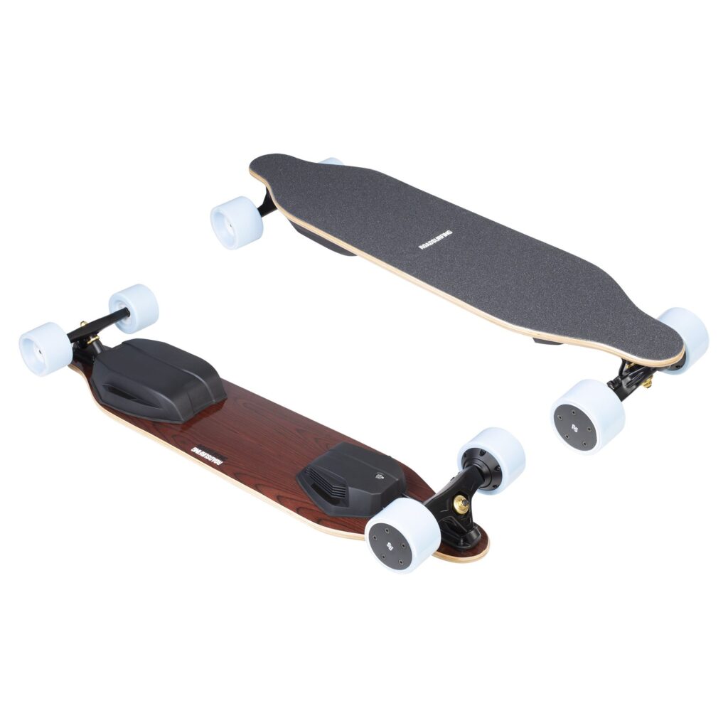The Composed Roadsurfing Elektrisk Skateboard Side by Side Angle